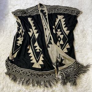 Forever 21 Black Beige Aztec Design Shawl Poncho M